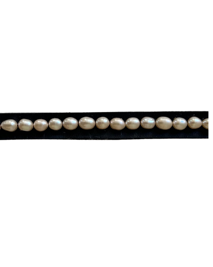 Fresh Water Pearl Hatband (Black)